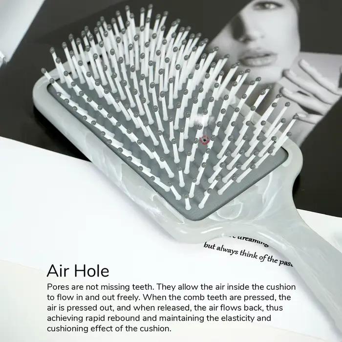 Brosse à cheveux élégante avec marbre