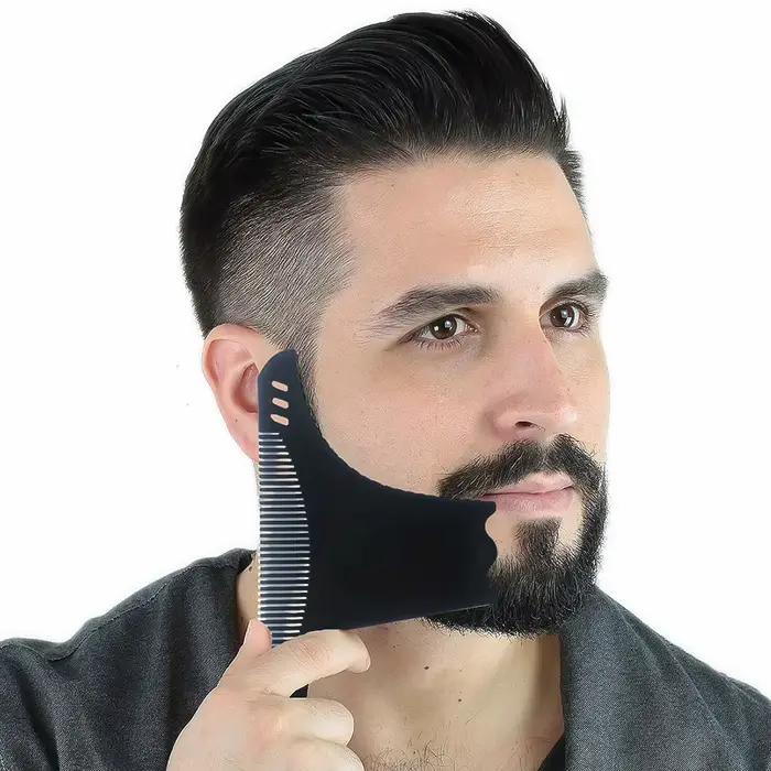 Peigne à barbe saillante pour hommes