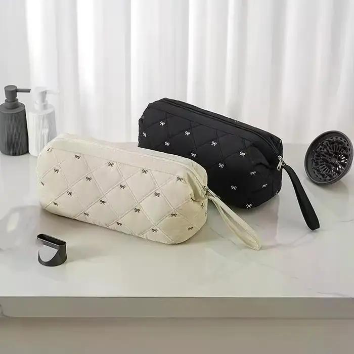 Sac de rangement pour sèche-cheveux pour femmes, pour voyage, mignon nœud brodé, outils pour cheveux matelassés, sacs à cosmétiques imperméables à fermeture éclair