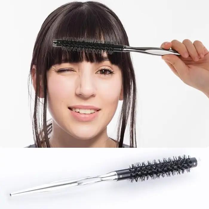 Brosse à boucler compacte avec manche lisse