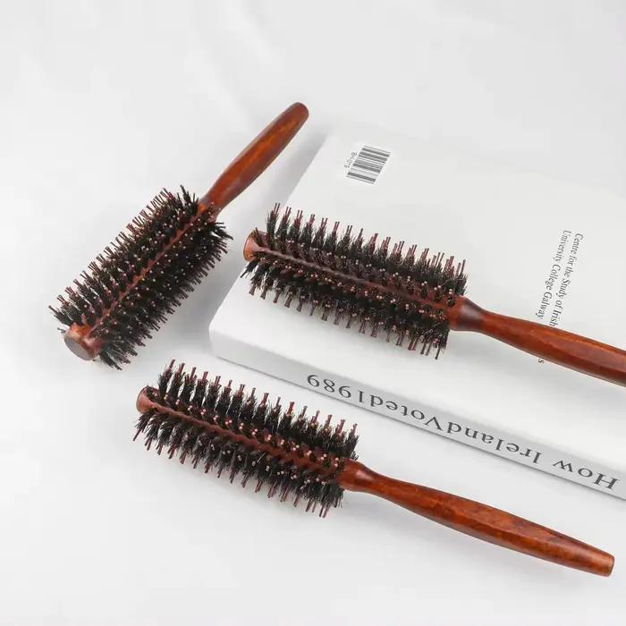 Brosse à cheveux dédiée au Salon