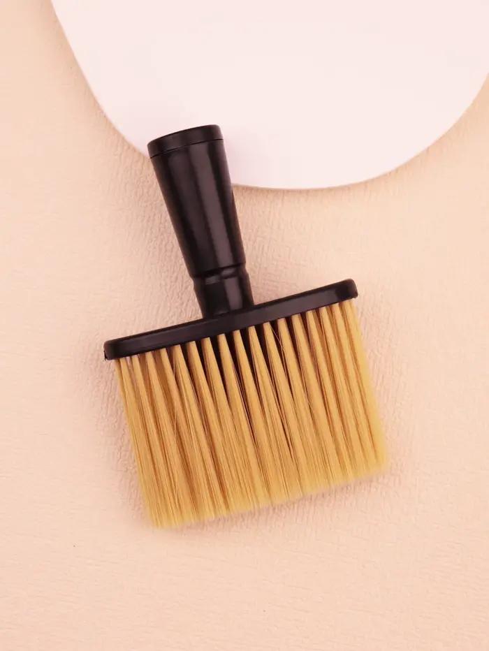 1 brosse à cheveux pour le cou