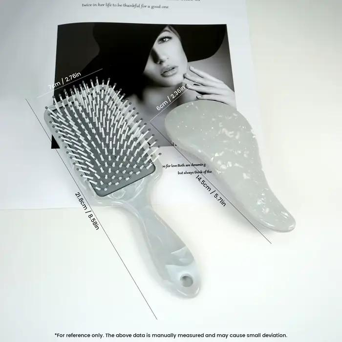 Brosse à cheveux élégante avec marbre