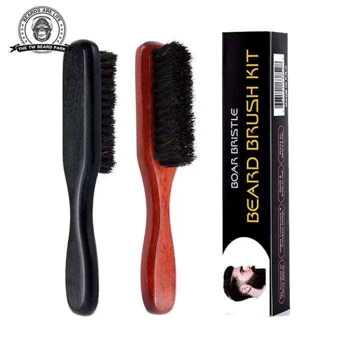Brosse de toilettage pour barbe avec manche en bois