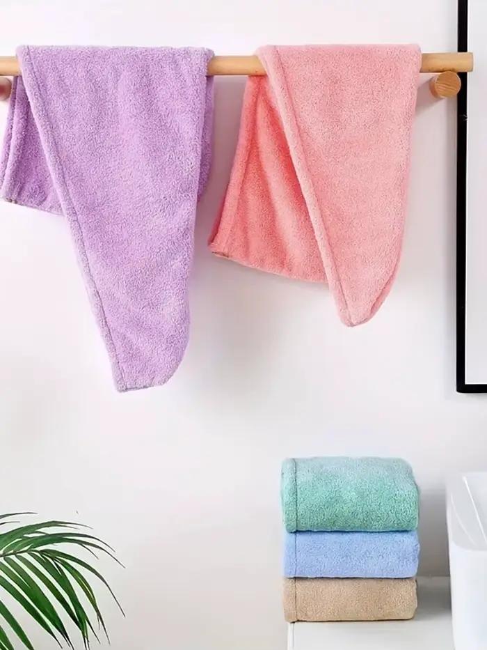 Femmes cheveux longs serviette