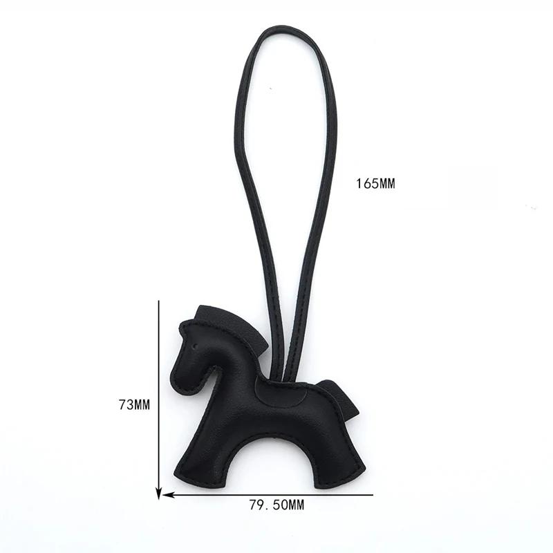 Porte-clés cheval en cuir PU, accessoires de sac à la mode, avec cordes, embellissement de petit cheval, cadeau féminin, nouvelle collection 2026