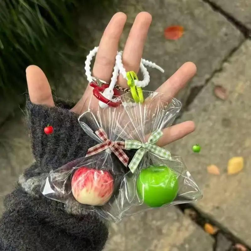 Dessin animé noël pomme porte-clés mignon résine père noël arbre de noël pendentif porte-clés sac accessoires fête de vacances cadeau de noël