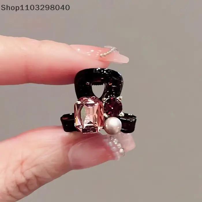 Pince requin élégante pour femme avec strass – Accessoire cheveux élégant