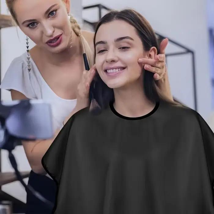 Cape de coiffure imperméable carrée courte noire – Outil de teinture et d'enveloppe de coupe de cheveux de barbier professionnel
