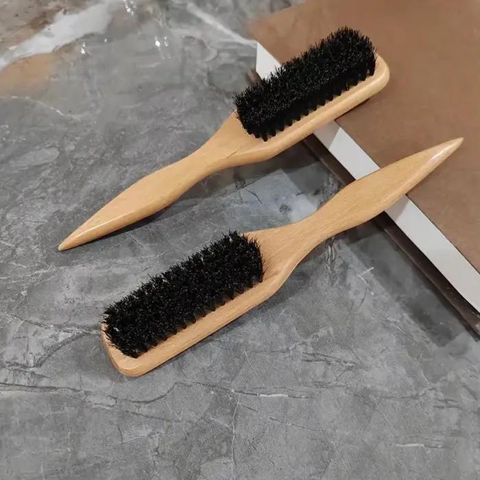 Brosse à cheveux en poils de sanglier pour chignon élégant en queue de cheval et lissage
