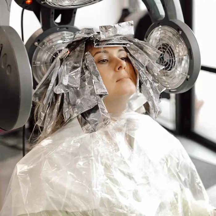 Feuille d'aluminium pour coloration des cheveux