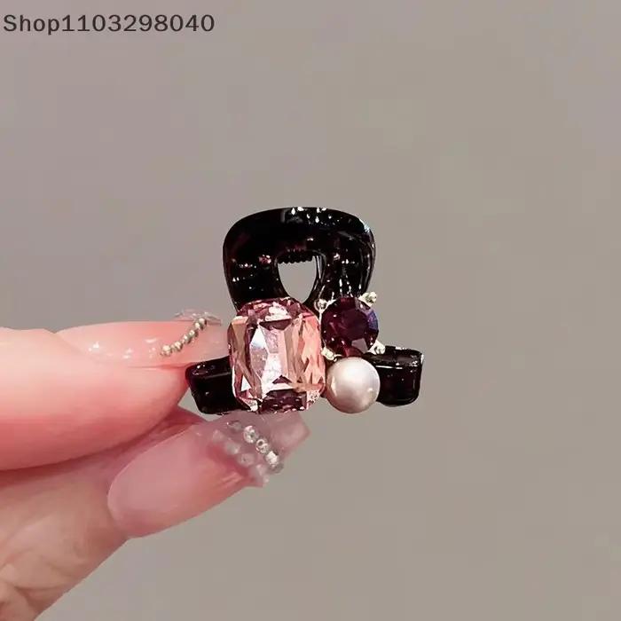 Pince requin élégante pour femme avec strass – Accessoire cheveux élégant