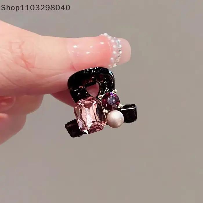 Pince requin élégante pour femme avec strass – Accessoire cheveux élégant